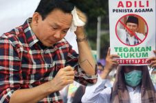 Hoax, Saudi Tangguhkan...