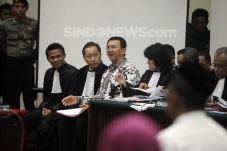 Kuasa Hukum Ahok Pertanyakan...