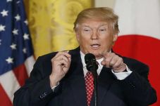 Trump Kecam Tes Rudal...