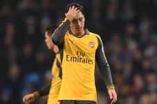 Kepercayaan Diri Mesut...