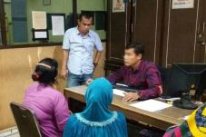 Ibu dan Anak Ini Tertipu...