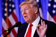 Kebijakan Imigrasi Trump...