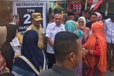 Gubernur dan Ketua DPRD...
