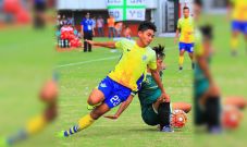 Main Imbang Lawan Persegres,...
