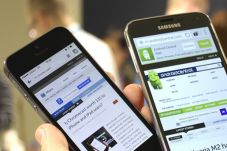 Apple Salip Samsung...