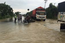 Pantura Cirebon Terendam,...