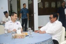 HT Bahas Perkembangan...