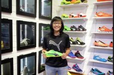 Toko Sepatu & Peralatan...