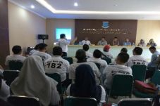 Protes Pembangunan Gedung...