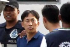 Polisi Malaysia Tahan...