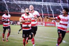 Bungkam PSCS, Madura...