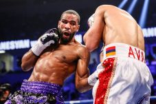 Raih Mahkota WBA, Peterson...