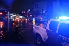 Banjir, Cawang Macet...