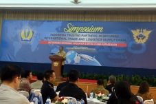 Bersaing di Pasar Internasional,...