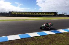 Tom Cium Aspal, Kawasaki...