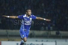 Persib Waspada Zulham...