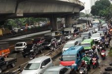 Kerusakan Jalan Memperparah...