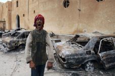 Libya Hancur Total,...