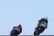 Rossi-Vinales Masih...