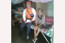 Rumah Direndam Banjir,...