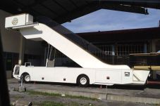 Liburan ke Bali, Eskalator...