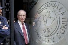 Mantan Direktur IMF...