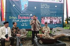 Dua Legenda Orkes Gumarang...