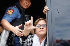 Senator Pengkritik Duterte...
