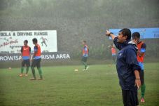 Perburuan Indra Sjafri...