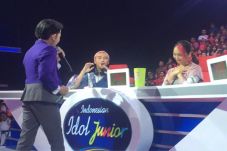 Tampil Romantis, Navis...