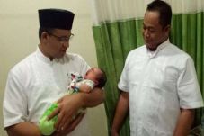 Jenguk Kelahiran Bayi...