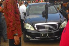 Ahok-Jokowi Semobil...
