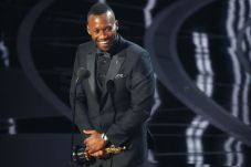 Menangkan Oscar, Mahershala...