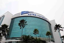 Laba Bersih Astra 2016...