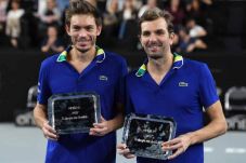 Kembali Bersama, Benneteau/Mahut...