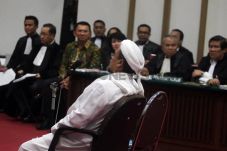 Pertama Kali Bertemu...