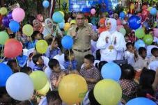 Istri Wali Kota Ajak...