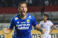 Vlado Ogah Lihat Gawang...