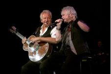 Air Supply Jadikan Konser...