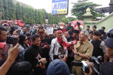 ASN Tak Netral, Pendukung...