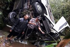 Sopir Bus Pariwisata...