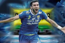 Daripada Cetak Gol,...