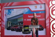 PT KTB Tambah Diler...