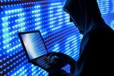 Hacker Mulai Incar Aplikasi...