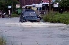 Ratusan Rumah Warga...
