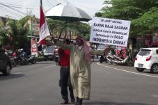 Aksi Unik Kopral Bagyo...