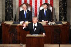 Trump Janji Perbarui...