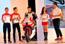 Tiga Pembalap Muda Indonesia...