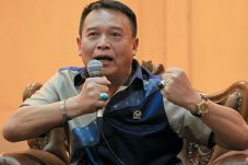 TB Hasanudin Yakin MK...