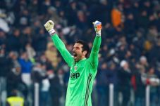 Samai Rekor Totti, Buffon...